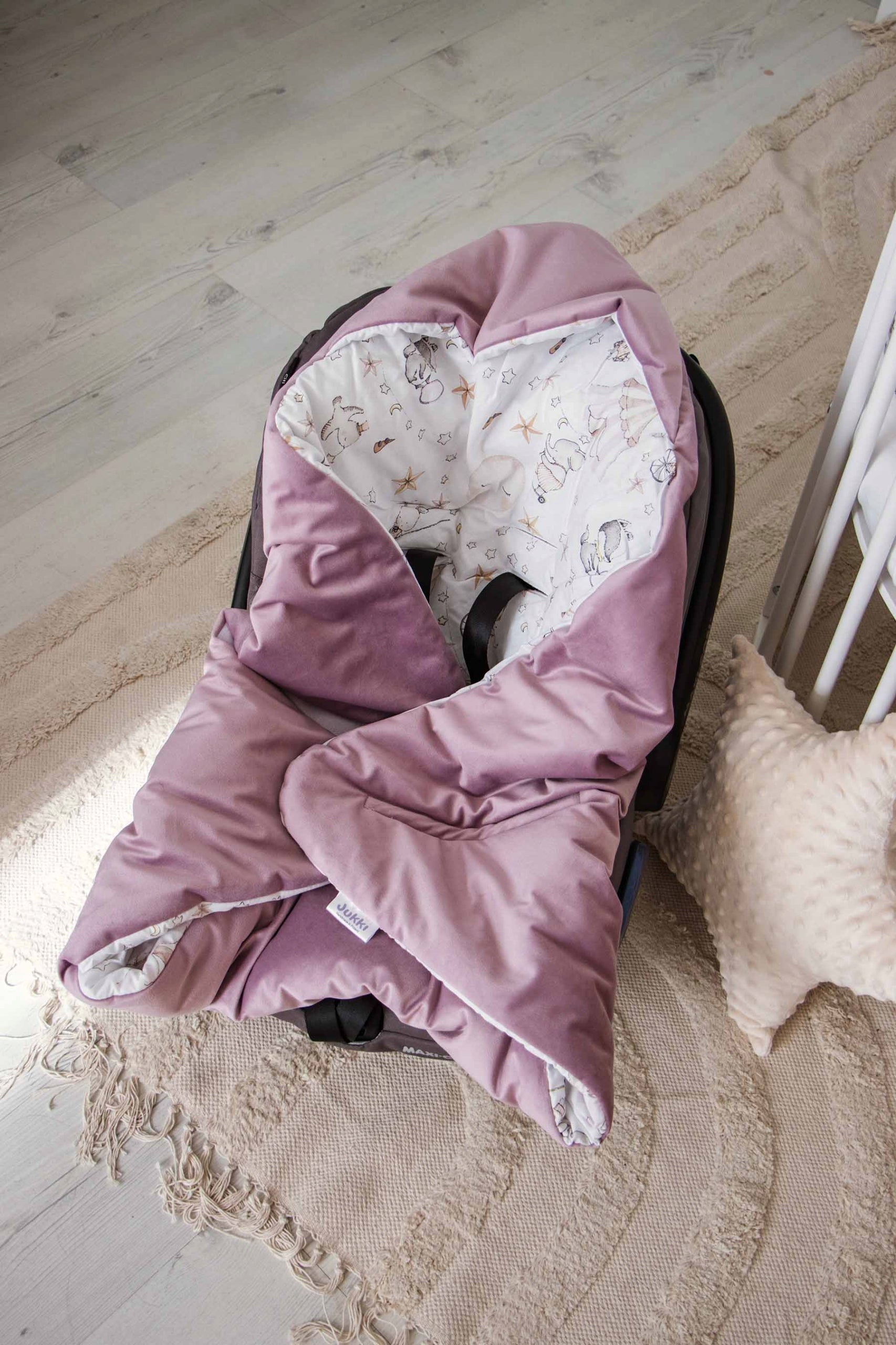 BLANKET FOR SEAT SWADDLE VELVET with hood EAN (GTIN) 5904506813742