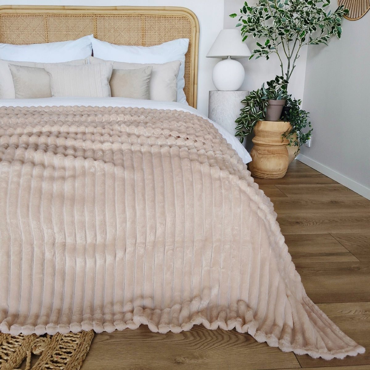 BLANKET bedspread with stripes embossed cap for sofa 200x220 LIGHT BEIGE NUVIO Packaging status original