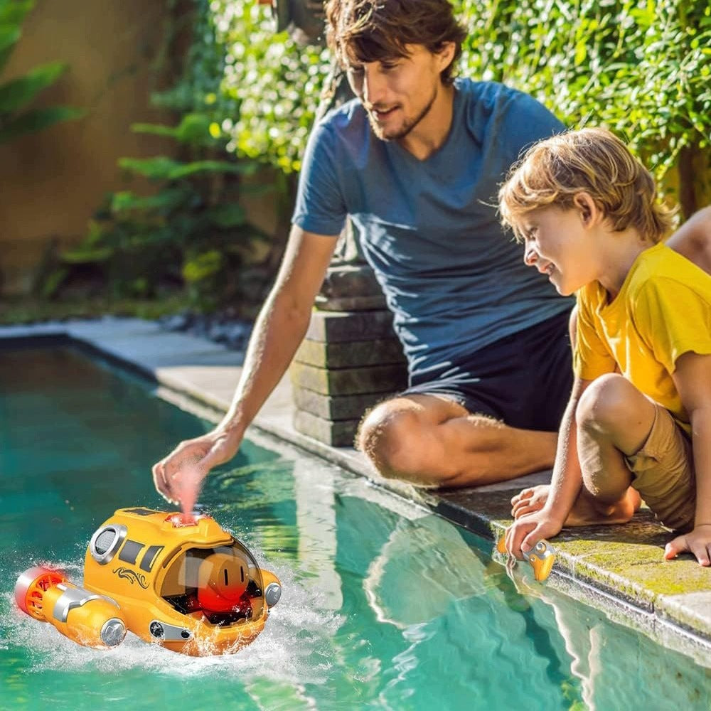 BOAT REMOTE CONTROLLED TOY MIST LED 2 MOTORS REMOTE CONTROL 2.4GHZ GIFT Brand no brand