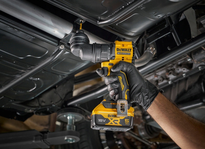 BRUSHLESS DRILL/DRIVER 2x2,0AH CHARGER 18V DEWALT DCD803D2T Battery capacity 2 Ah