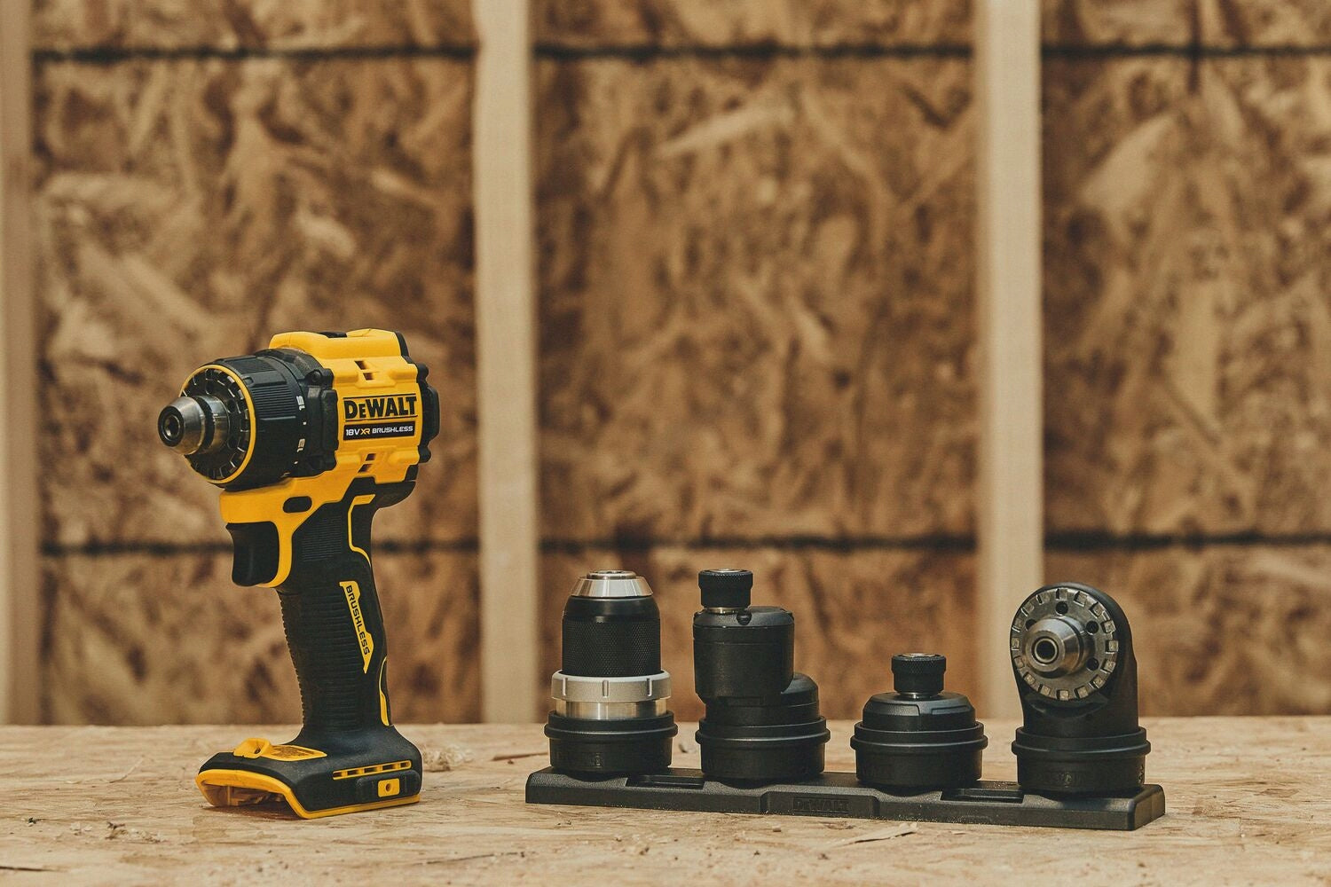 BRUSHLESS DRILL/DRIVER 2x2,0AH CHARGER 18V DEWALT DCD803D2T Power supply rechargeable battery