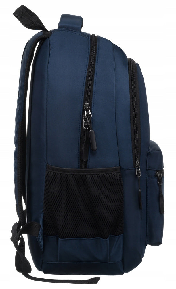 Backpack Peterson roomy space for travel laptop city travel A4 Brand Peterson