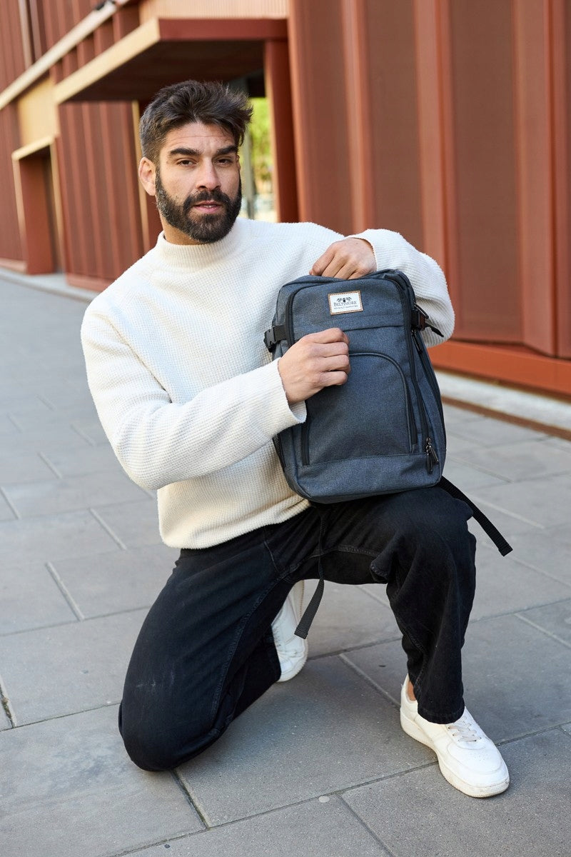 Backpack bag small luggage roomy for aircraft cabin aircraft Beltimore Packaging status original
