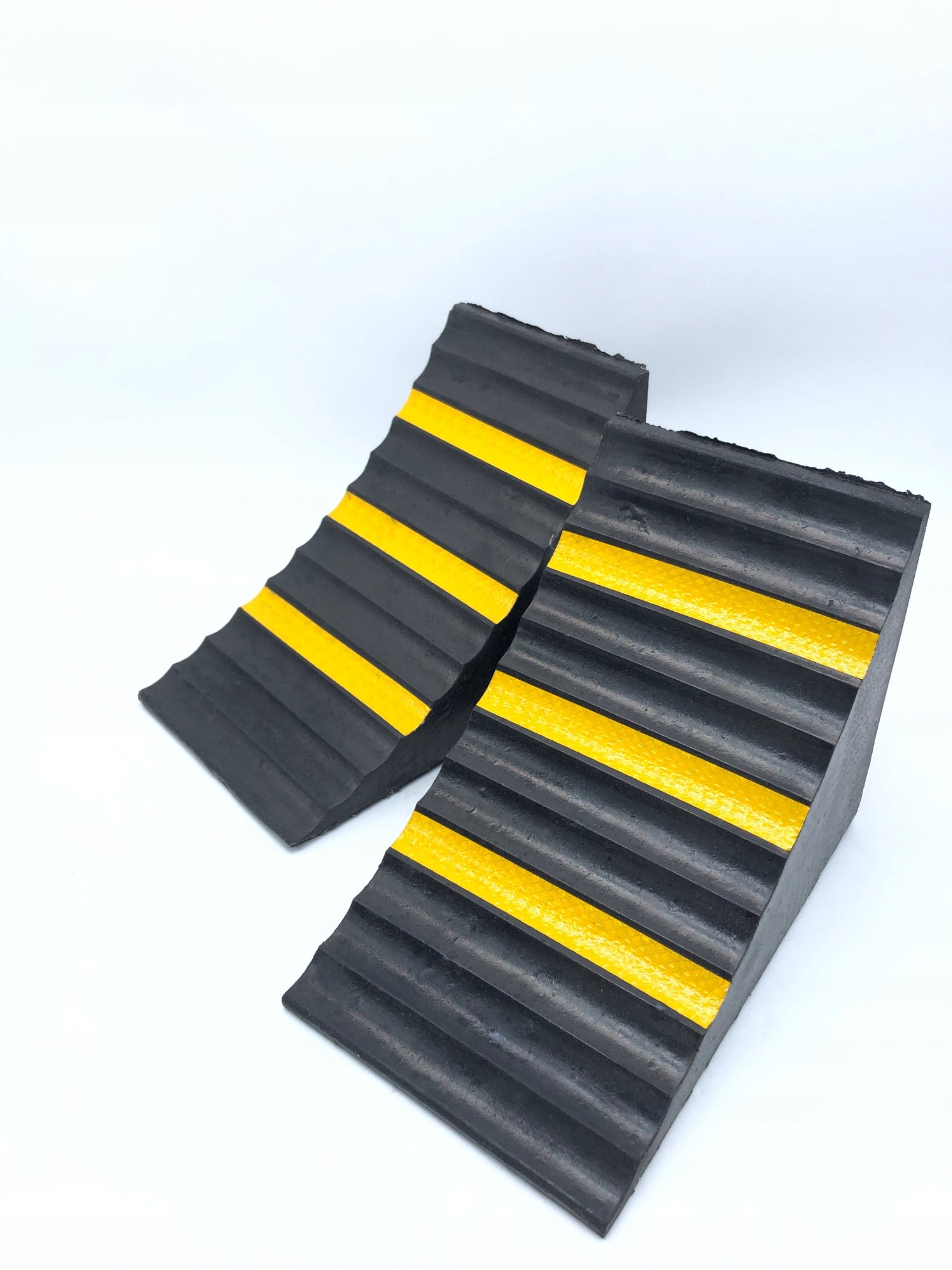 Bakaji Set of 2 Hard Rubber Ebonite Wheel Wedges