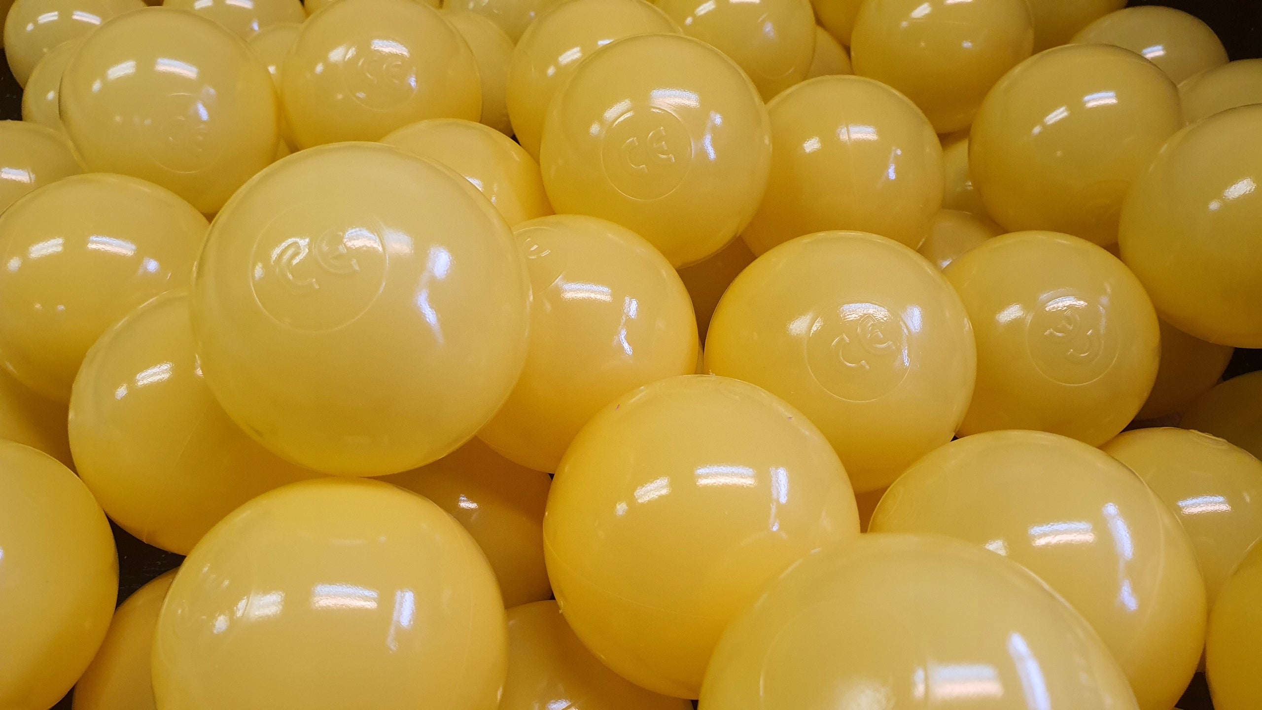 Balls, balls for dry pool 200 pcs fi 7 cm El-term Character/Title none