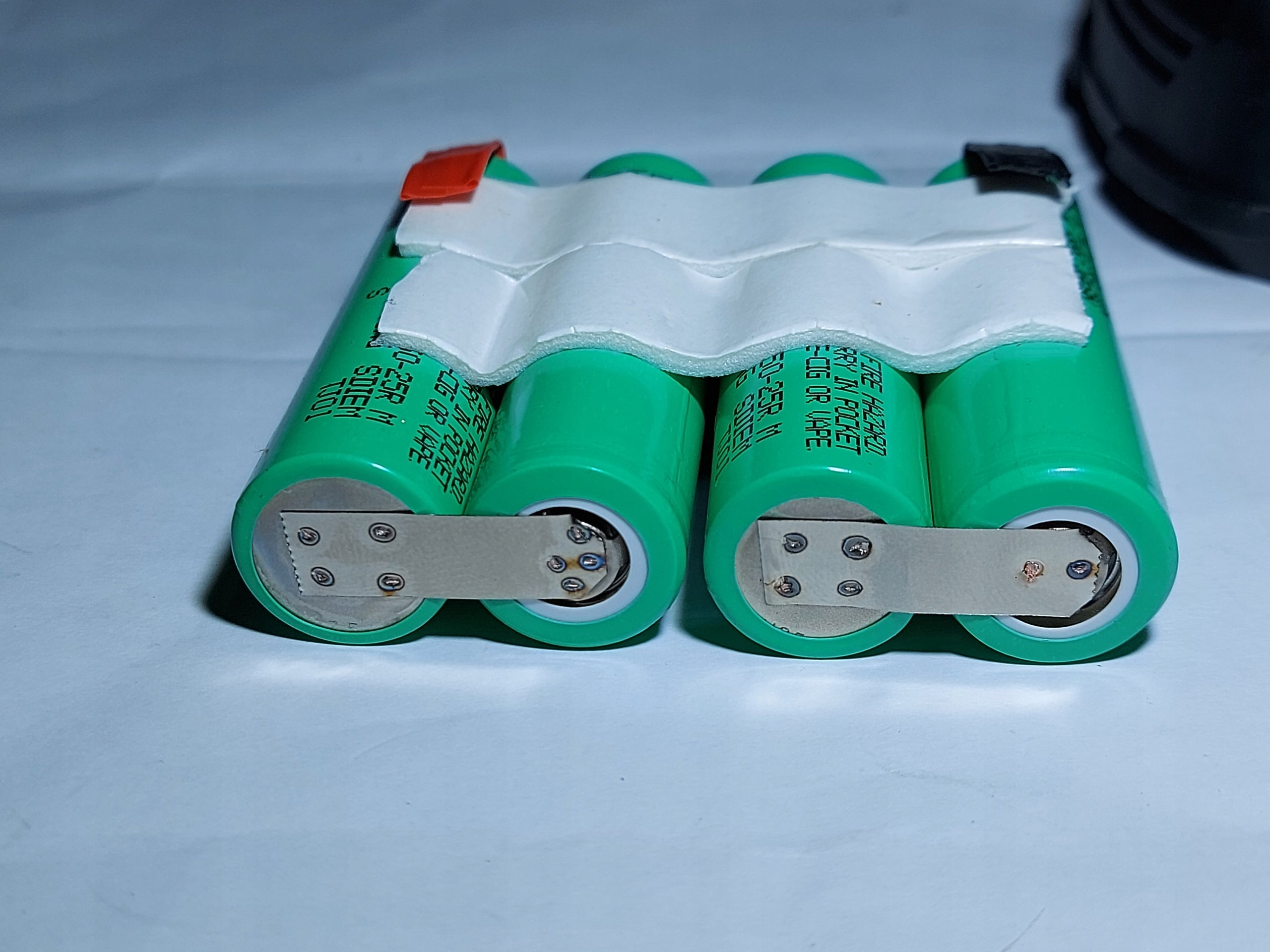 Battery Bosch 14,4 V CARTRIDGE FOR SELF-REPLACEMENT 14,4V 2,5 Ah PBA Voltage (V) 14,4 V