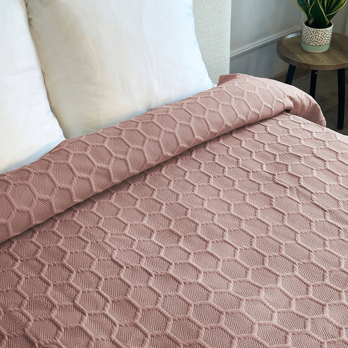 Bedspread Parla 3D Kapa Pled Powder Pink 220x240 cm Brand Euromat
