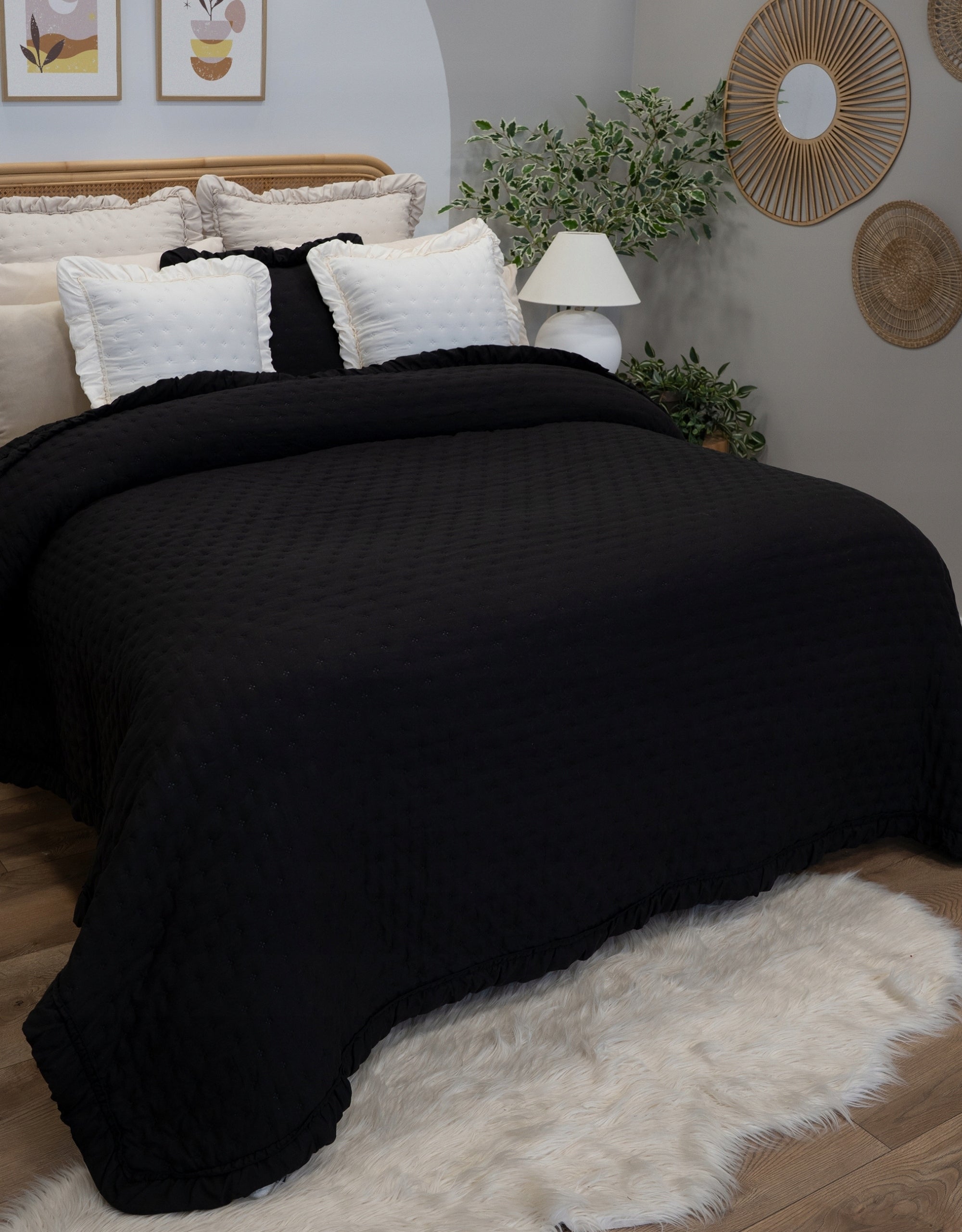 Bedspread sofa bed quilted sofa with FRILL 200x220 black Celia Packaging status original