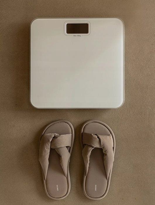 Bentley Triton White Hotel Bathroom Scale – Without Battery Packaging status original