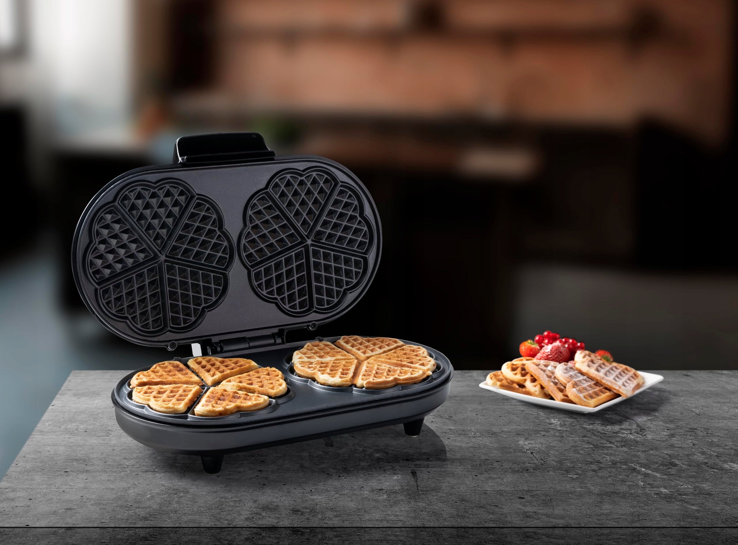 Bestron ADWM730SAT double heart waffle iron 1200W beige Brand Bestron