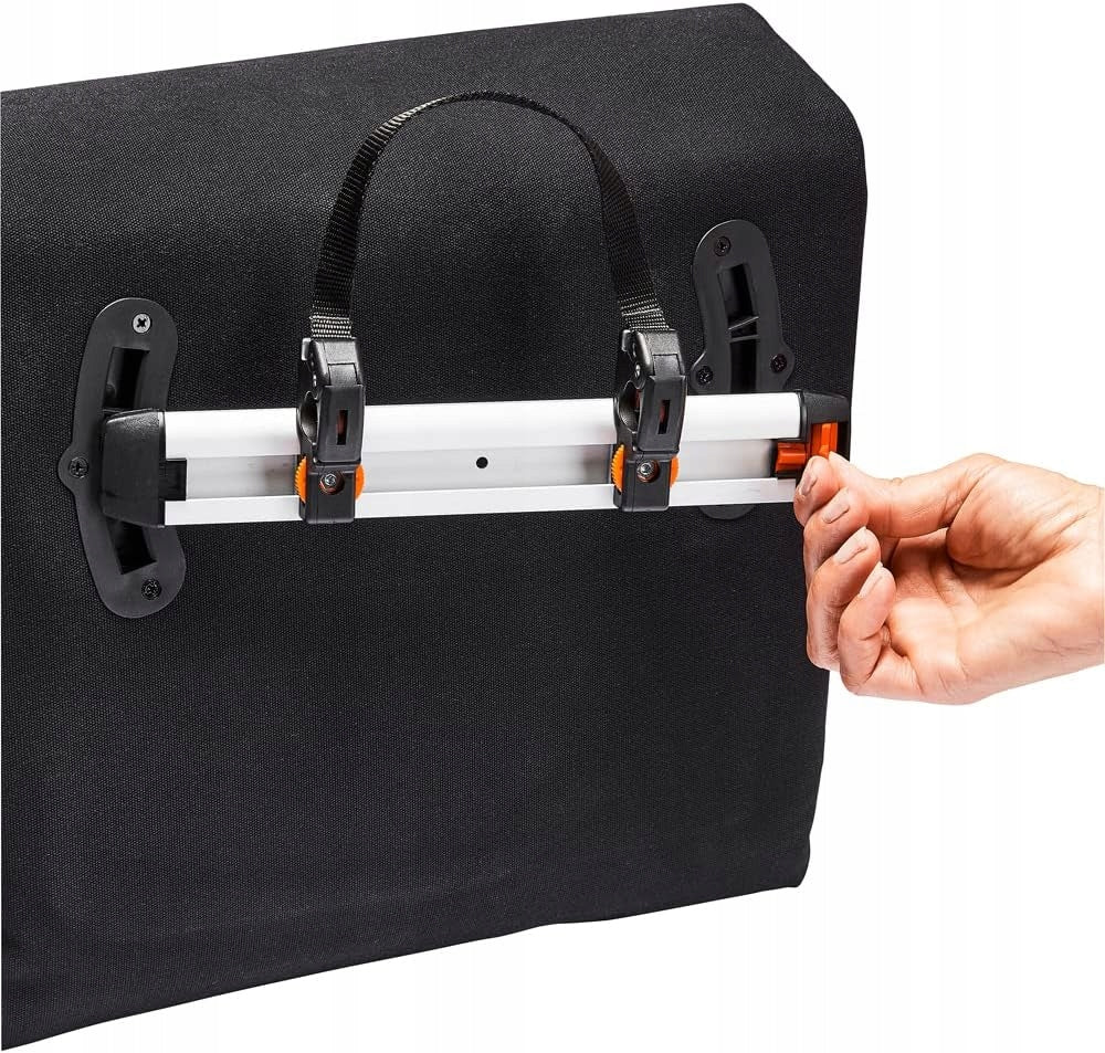 Bicycle bag VAUDE 14L black Manufacturer code 16137-010-0