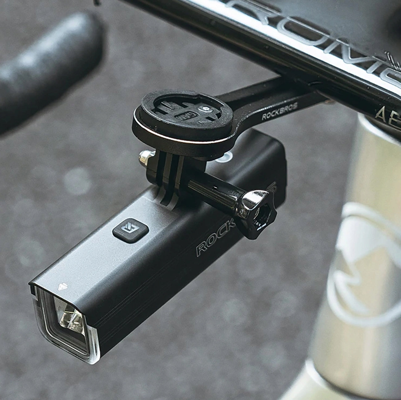 Bike light Rockbros RHL1500 front 5000mAh 1500lm IPX6 - black Weight 150 g