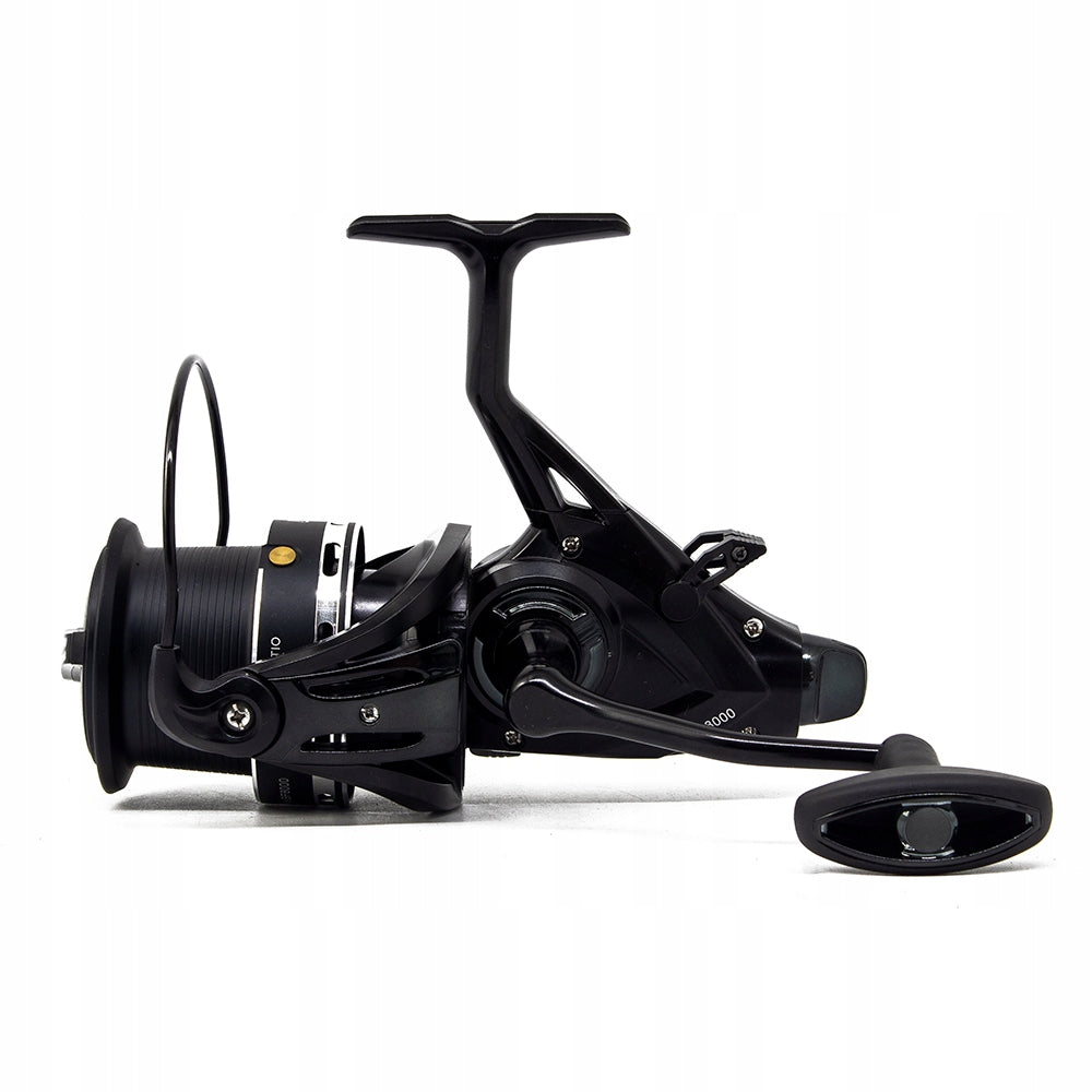 Black Force BF-8000 FL Pro reel with free carp gear
