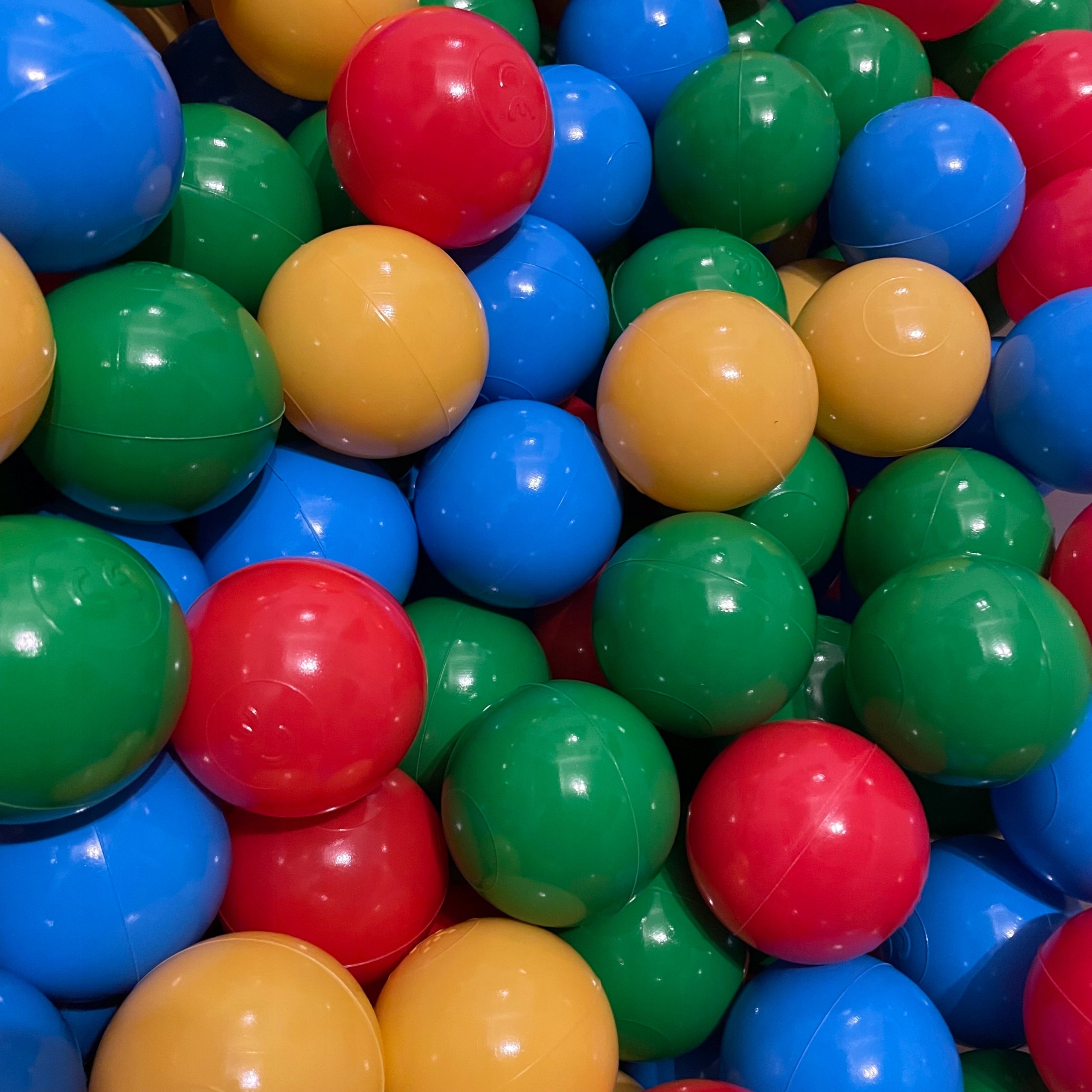 BubbleHuggle Balls – Balls, Dry Pool Balls 200 pcs (Fi 6 cm)