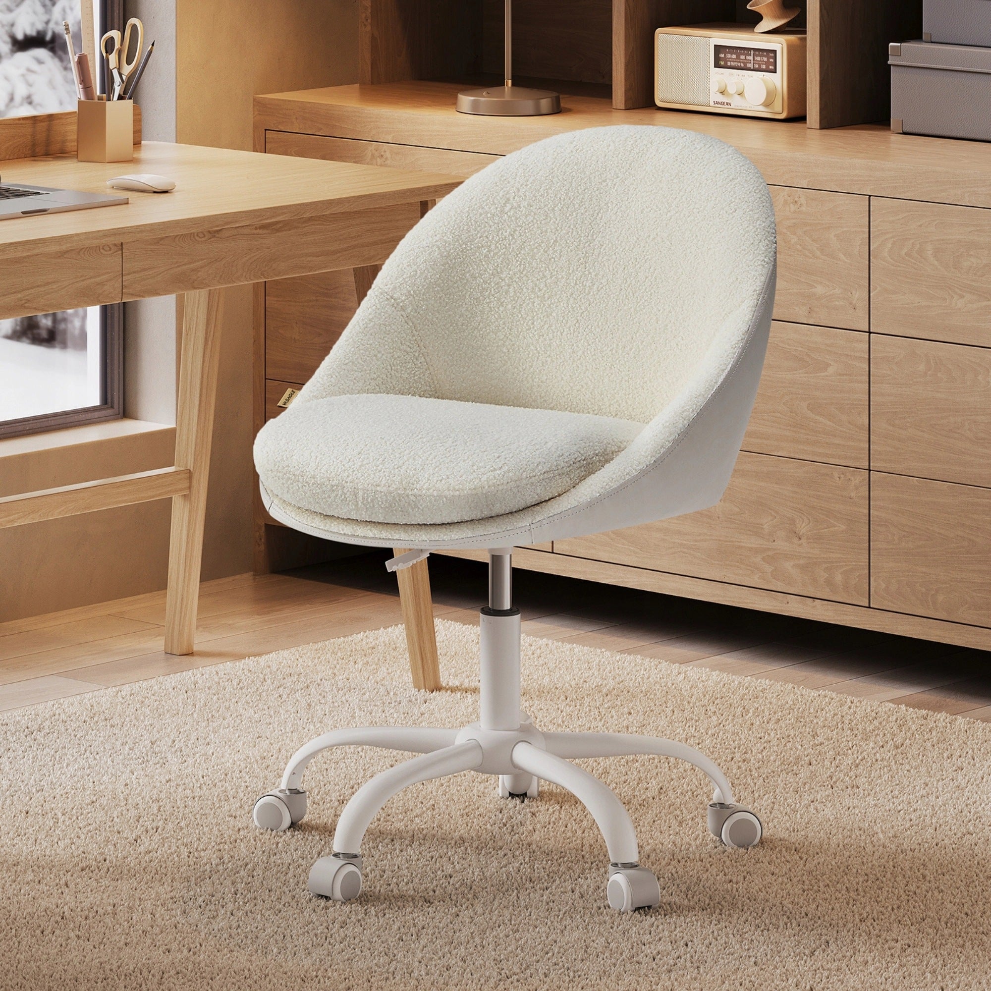 Bucket chair beige on Wheels Swivel chair with FLUFFY Upholstery 110 kg Packaging status original