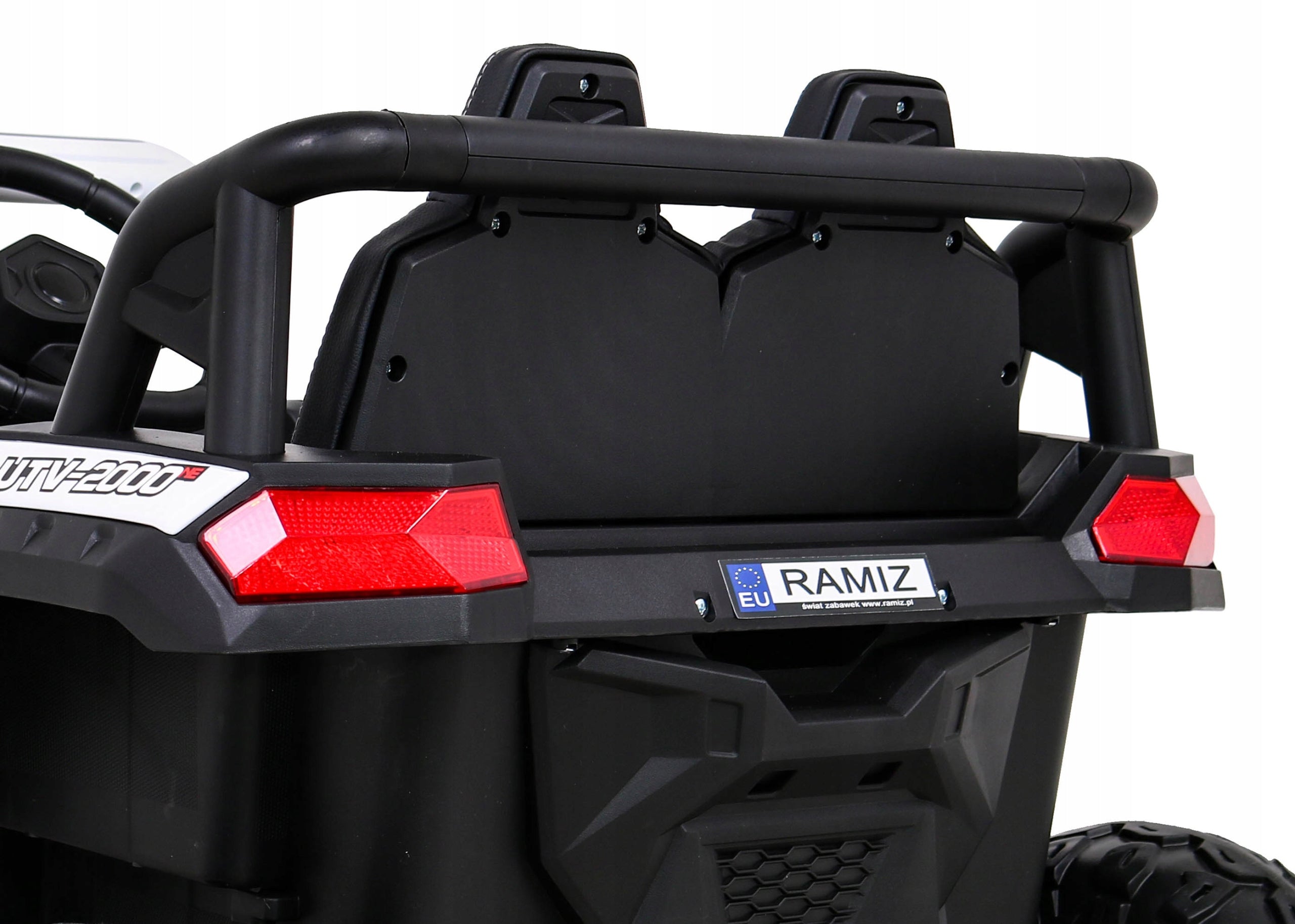 Buggy UTV 2000M Racing Auto Battery Operated White MP3 Sounds Light Remote Control Maximum load 30 kg