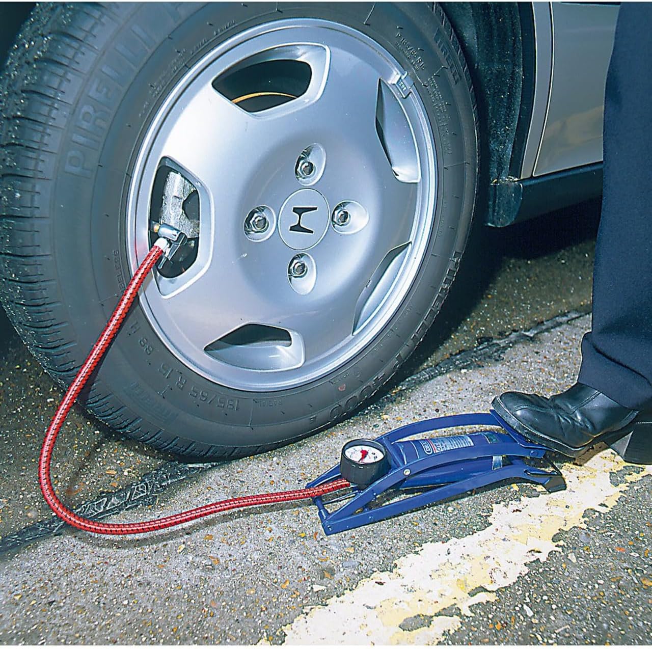 CAR BICYCLE PUMP FOOT PISTON PRESSURE GAUGE FLOOR + TIPS Model pompka nożna rowerowa samochodowa