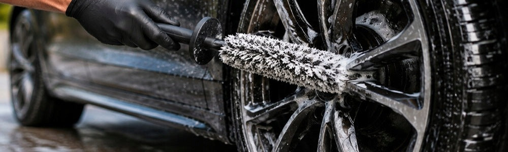 CAR CLEANING WHEEL WASH BRUSH SOFT MICROFIBER Packaging capacity 200 ml