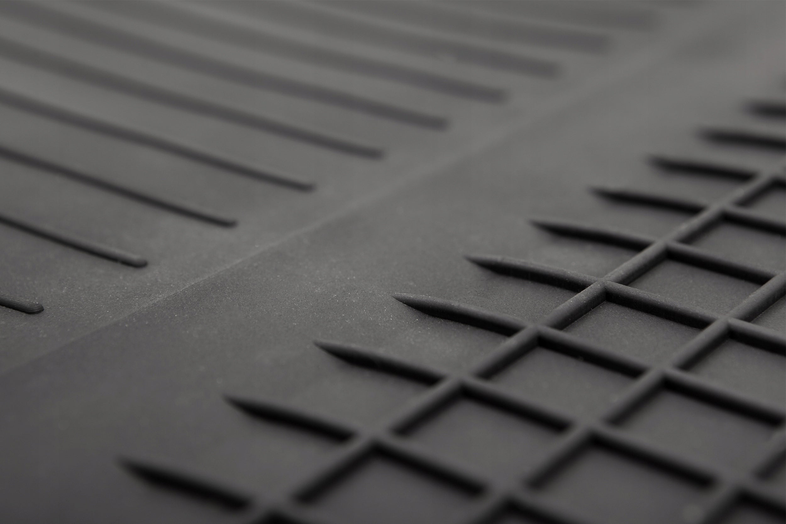 CAR RUG RUBBER BLACK DRIVER'S TROUGH HIGH RIM - LEFT U Manufacturer Pok-Ter