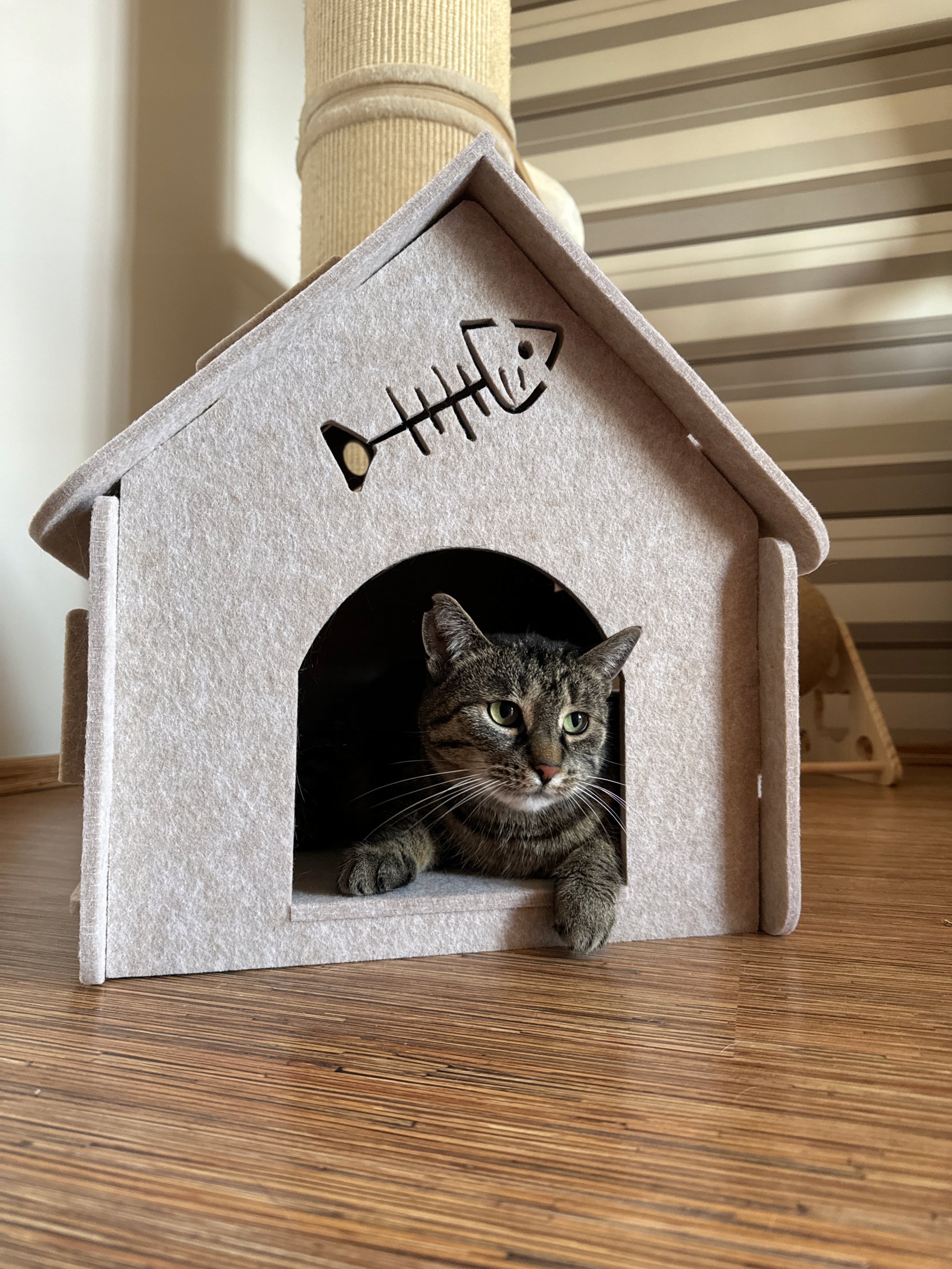 CAT BED SMALL DOG HOUSE BOOTH FELT TENT TIPI Manufacturer code DM2