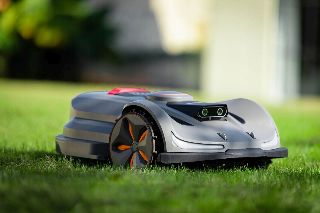 CEDRUS X7 SUNSEEKER RTK ROBOT MOWER AUTOMATIC LAWN MOWER 3000m2 GP Mowing performance 3000 m²