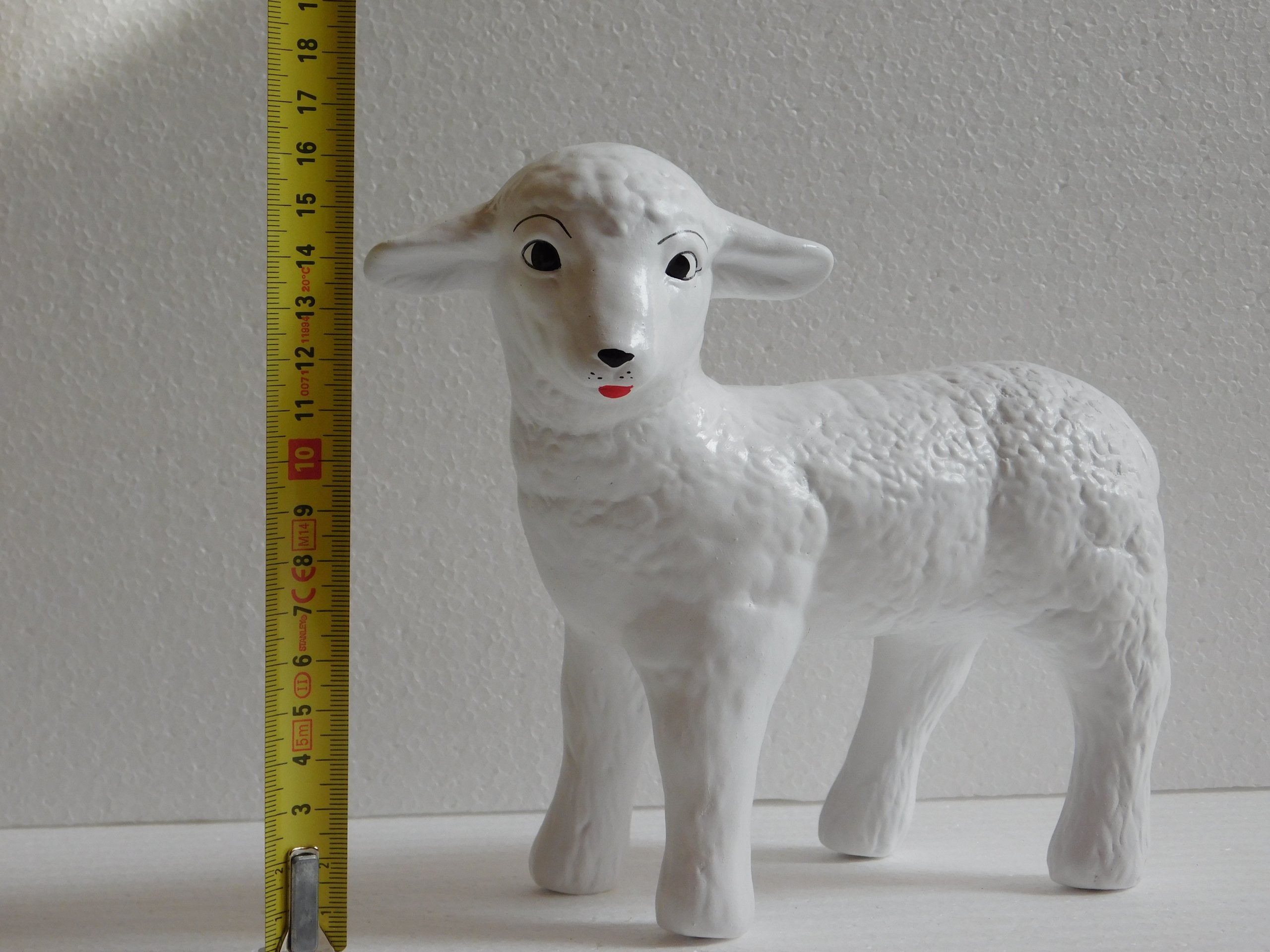 CERAMIC LAMB HOLY EASTER NATIVITY SCENE Manufacturer code 806