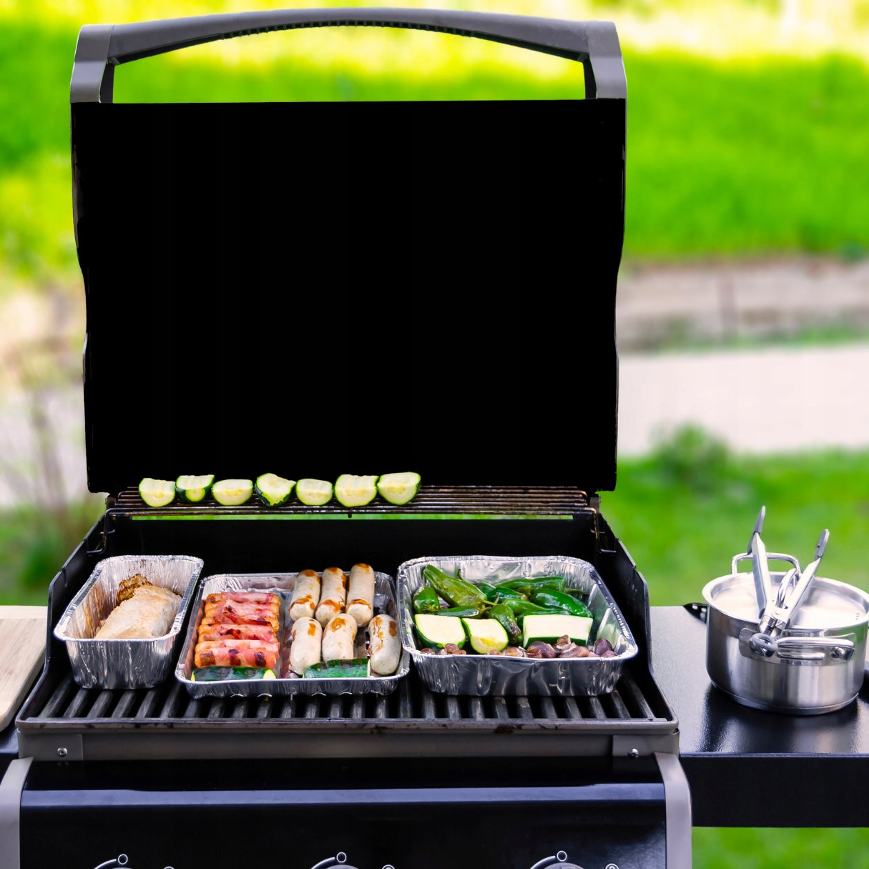 CHARCOAL GRILL LARGE GARDEN WITH THERMOMETER COVER SHELVES LOCKABLE+BLOWER EAN (GTIN) 5901924218210