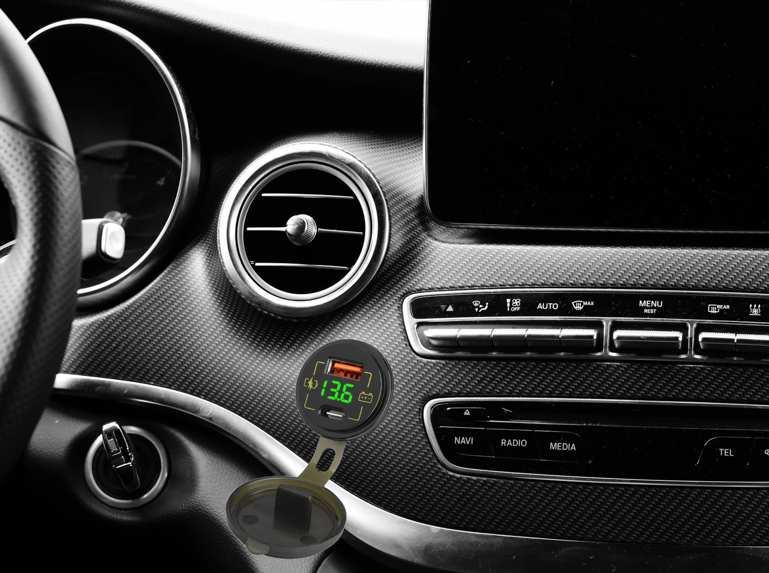 CHARGER FOR CAR MOTORCYCLE BOAT USB USB-C 3,4A HERMETIC 12V 24V Packaging status original