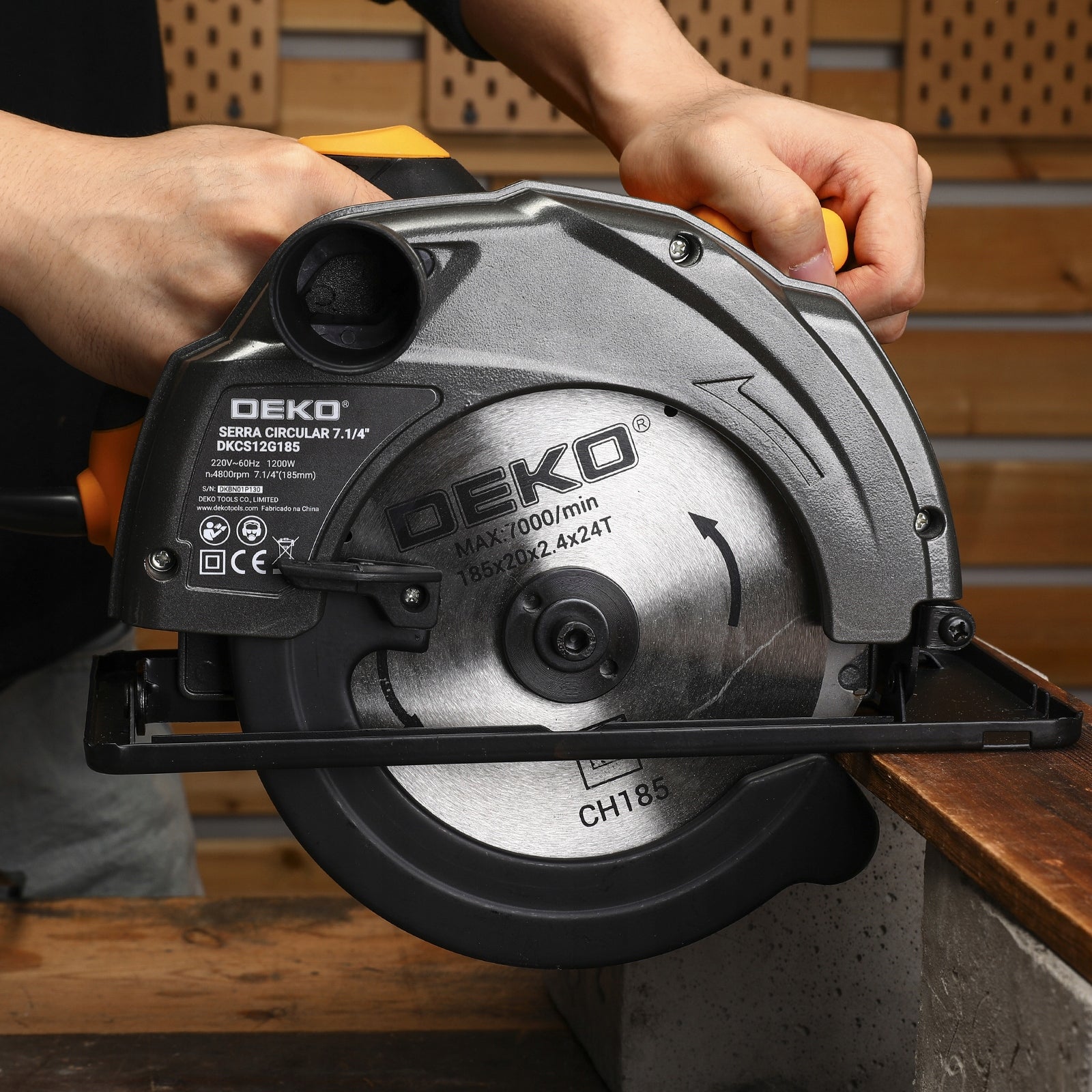 CIRCULAR SAW MANUAL WOOD SAW 1200W BLADE 185MM DEKO Maximum power 1200 W