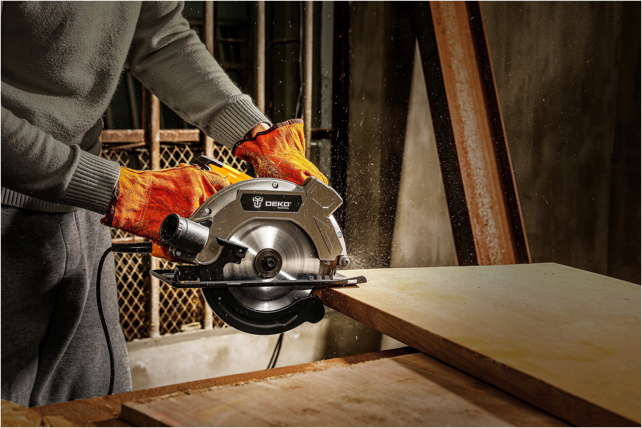 CIRCULAR SAW MANUAL WOOD SAW 1600W BLADE 185MM DEKO Maximum power 1600 W