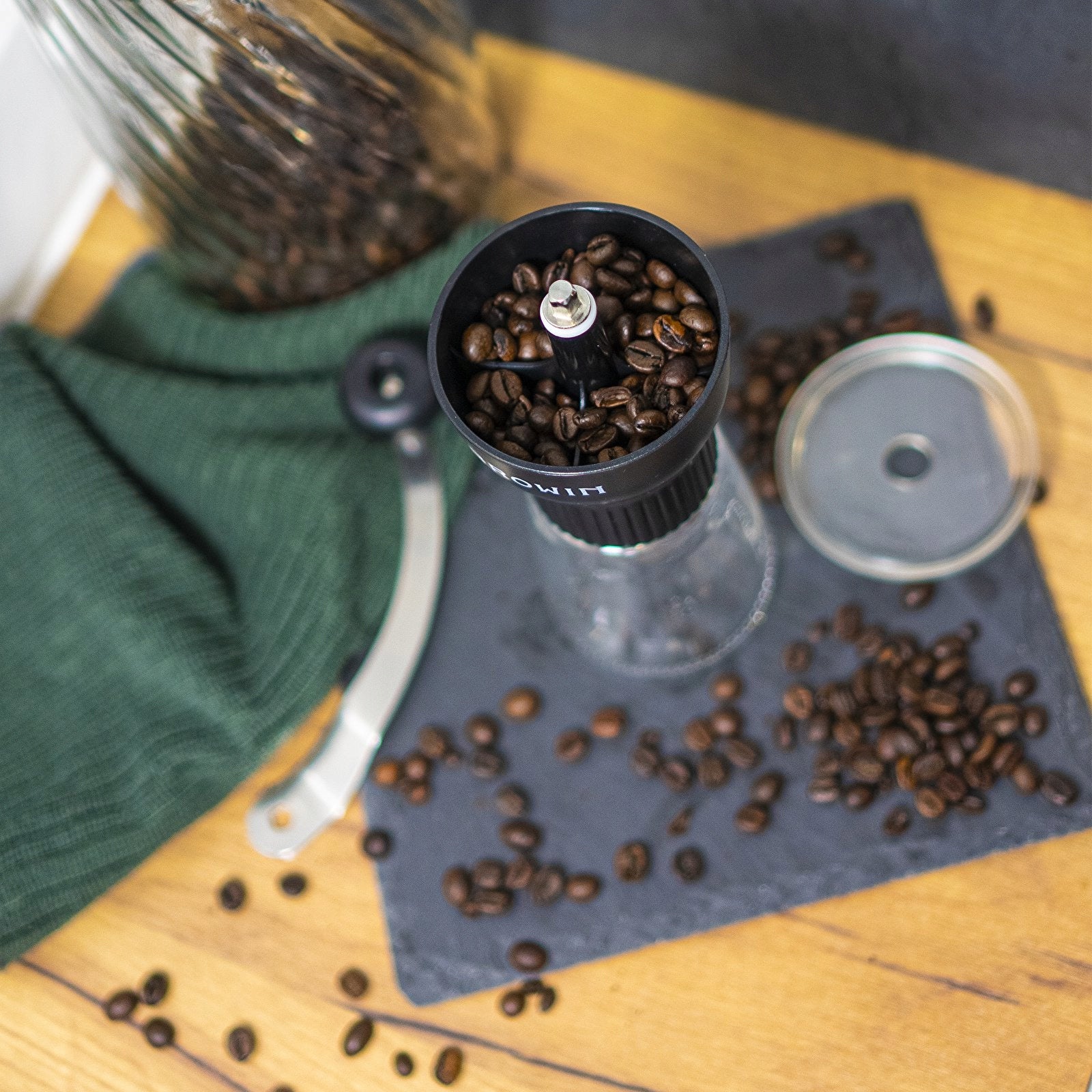COFFEE GRINDER WITH MANUAL ADJUSTMENT For coffee grinding