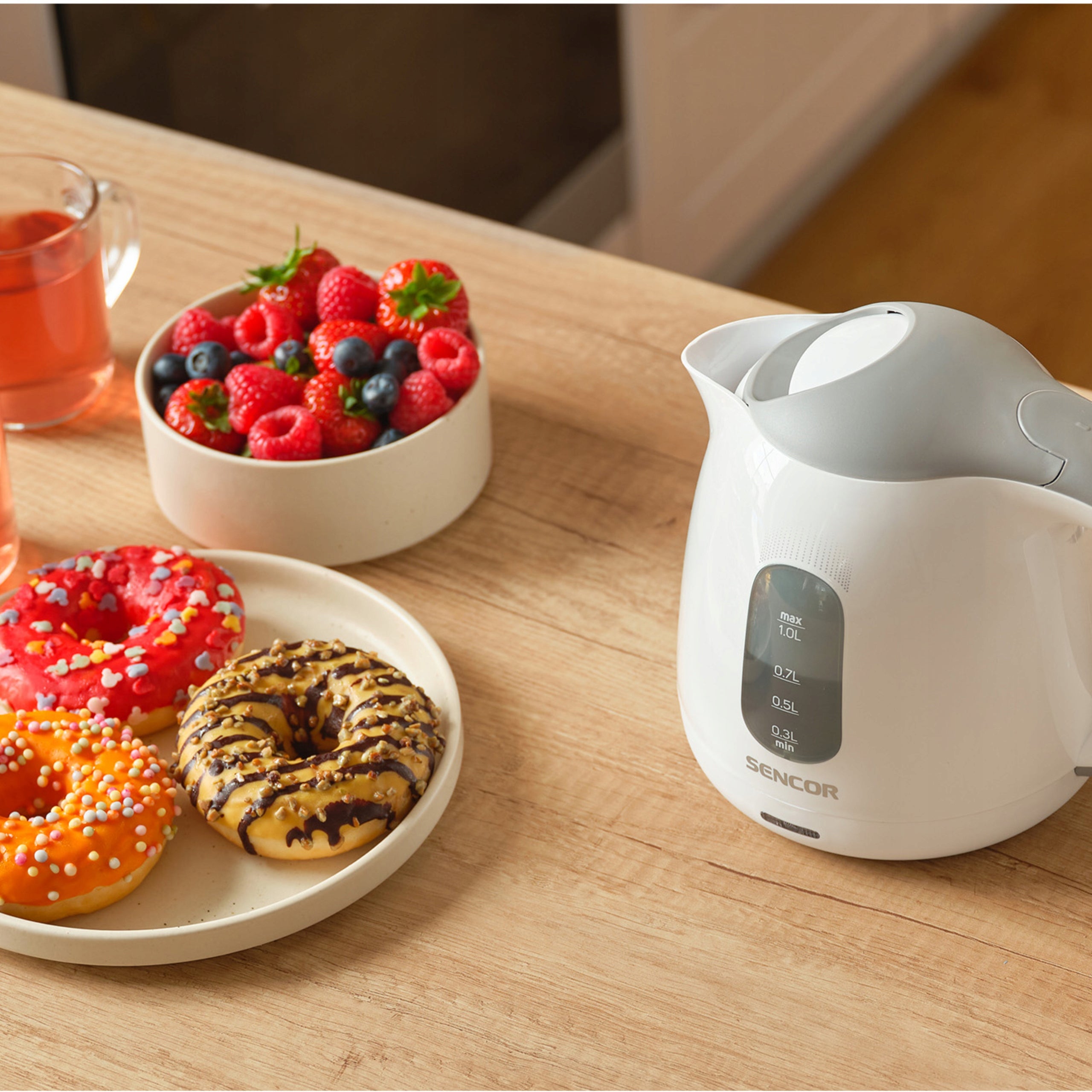 COMPACT Electric Kettle for HOME to HOTEL Sencor 1100WH 1100W 1 Liter Design closed handle snapped cover