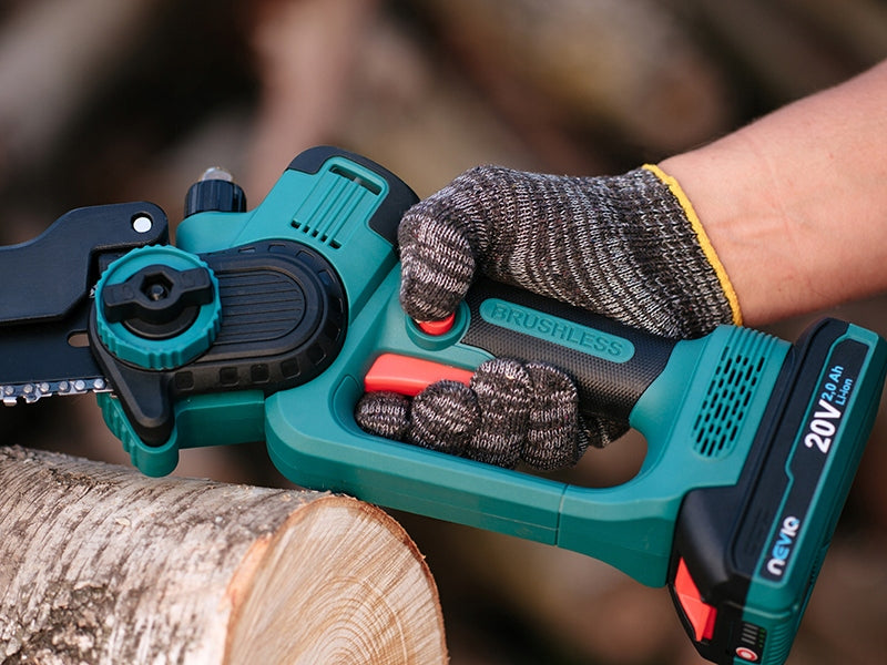 CORDLESS CHAINSAW BRANCH SAW TREE SAW 8" 2 x AKU Oil tank 30 ml