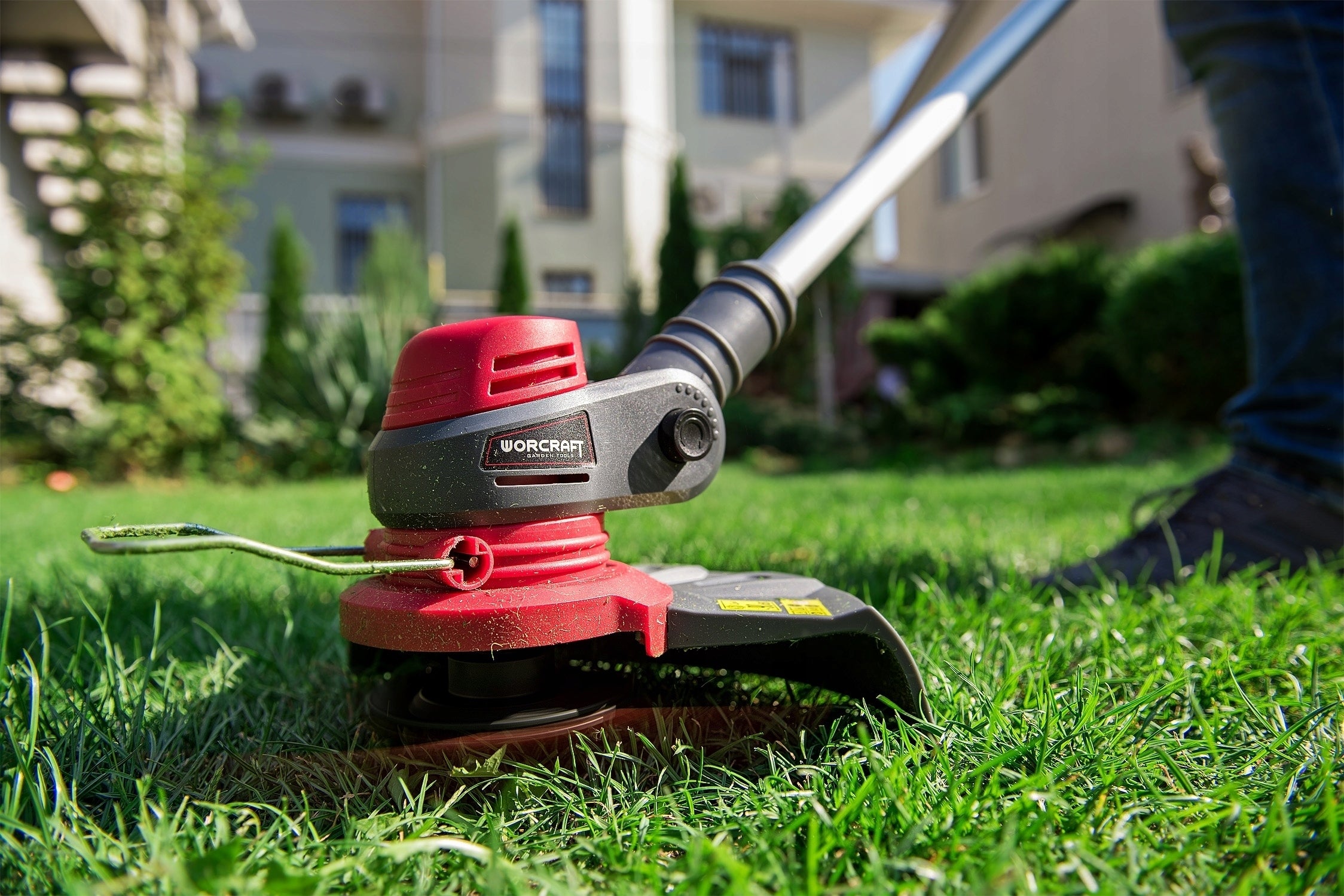 CORDLESS GRASS TRIMMER CORDLESS 20V +2.0Ah BATTERY Cutting diameter 24 cm
