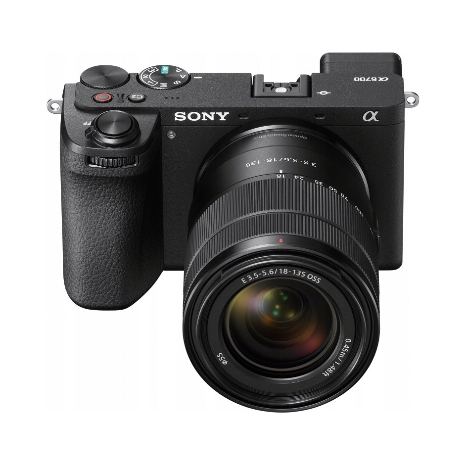 Camera Sony A6700 + 18-135 mm f/3.5-5.6 OSS ILCE6700MB