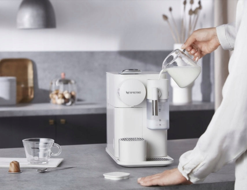 Capsule maker Nespresso Lattissima One EN510.W 1450W 19 bar White Model EN510.W