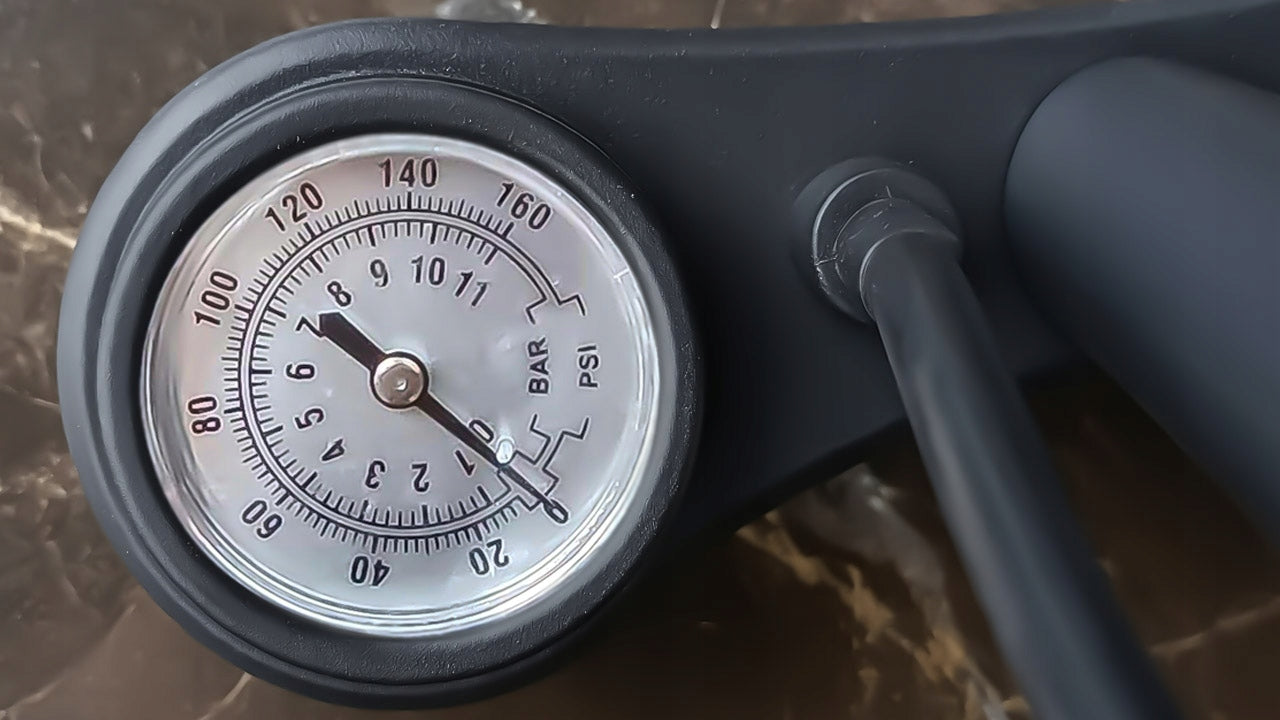 Car Bicycle Pump with Pressure Gauge for Bike Hand Floor Balls Model Pompka z manometrem podłogowa