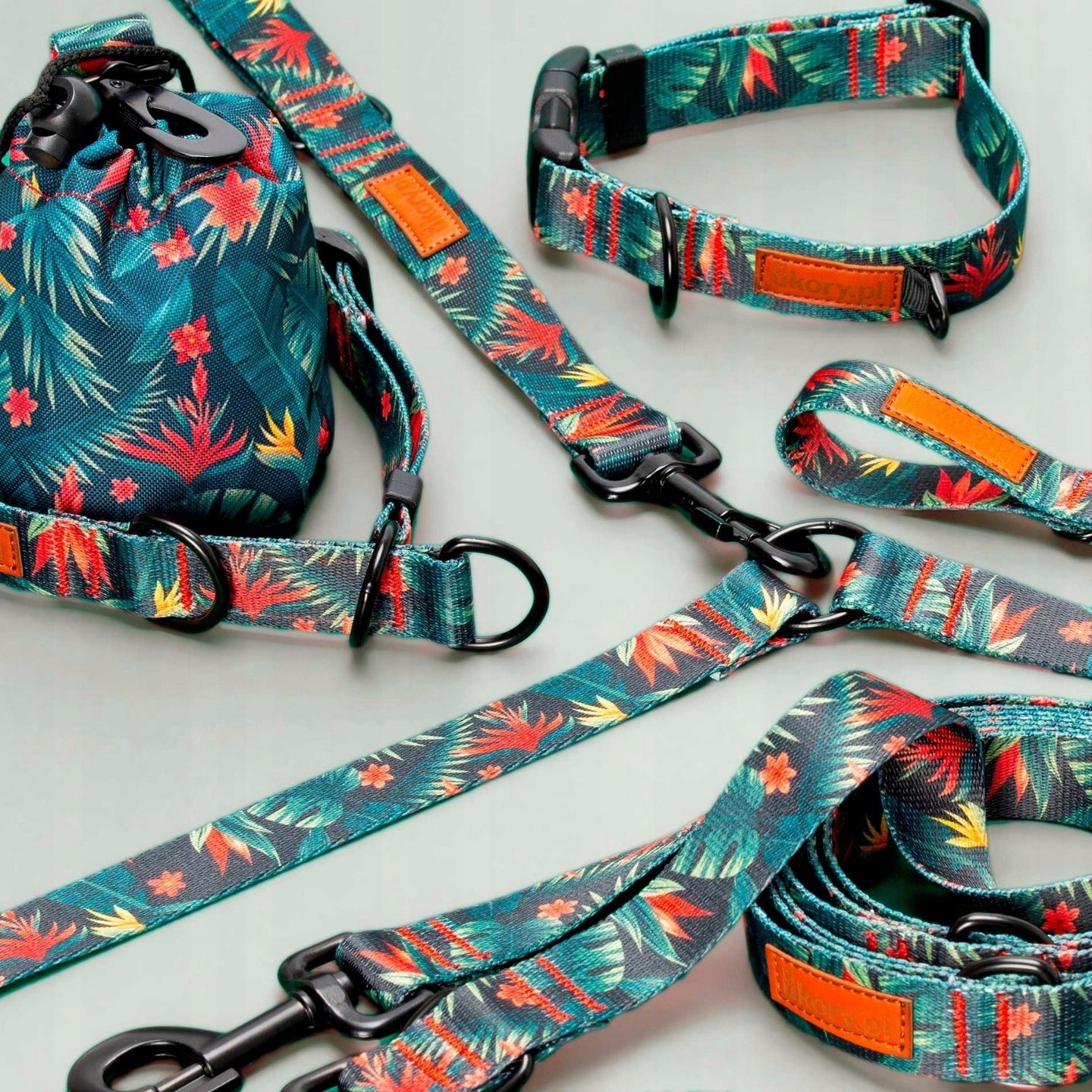 Car safety leash for cat dog 20 mm 45-75 cm Ukory GREEN Trade name Smycz samochodowa 20 mm 45-75 cm PIES MONSTEROWO