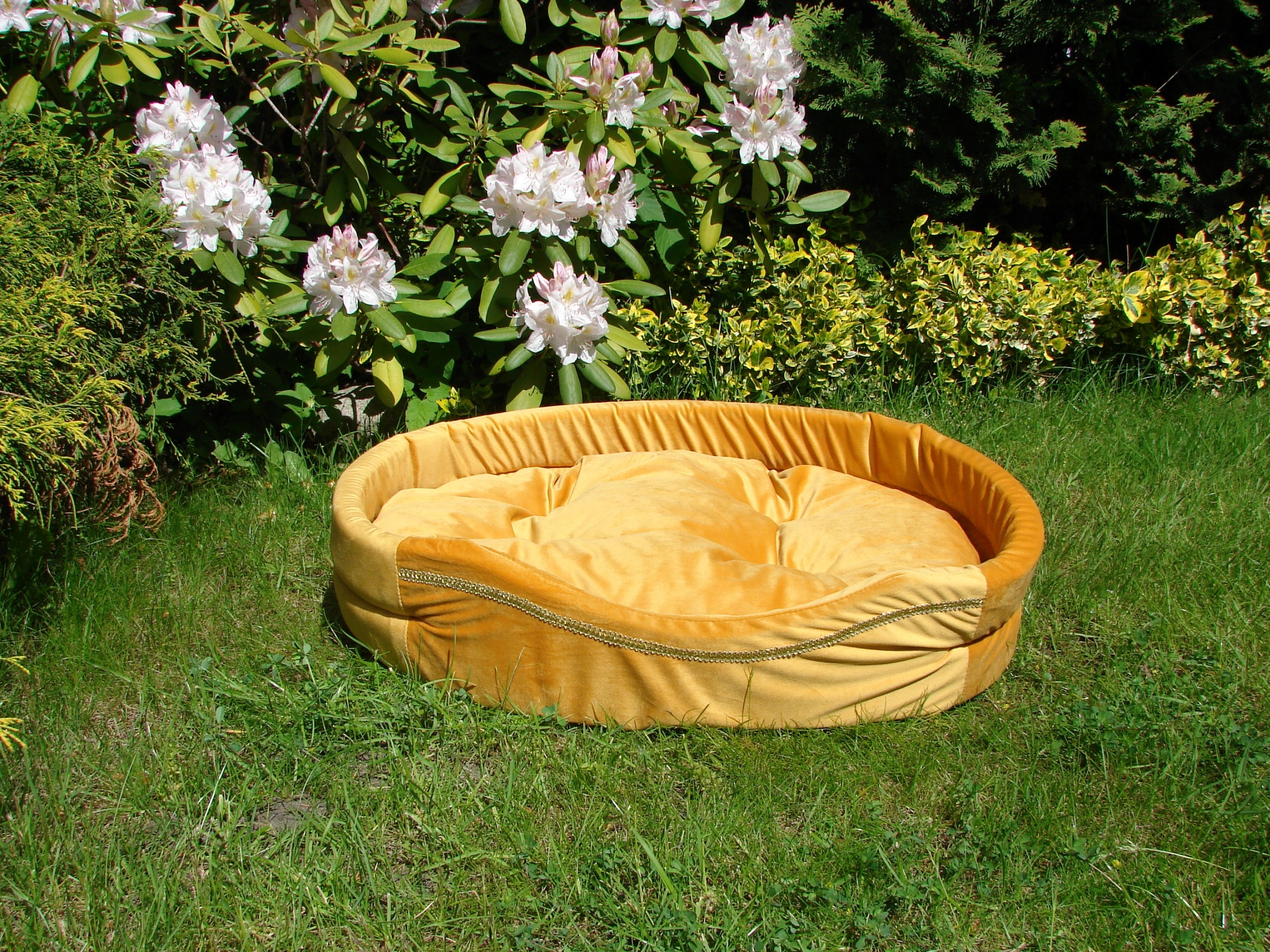 Cat Dog Bed SOFT ANTI-STRESS Bed Small Couch Yellow 40/33 R1 Length 40 cm