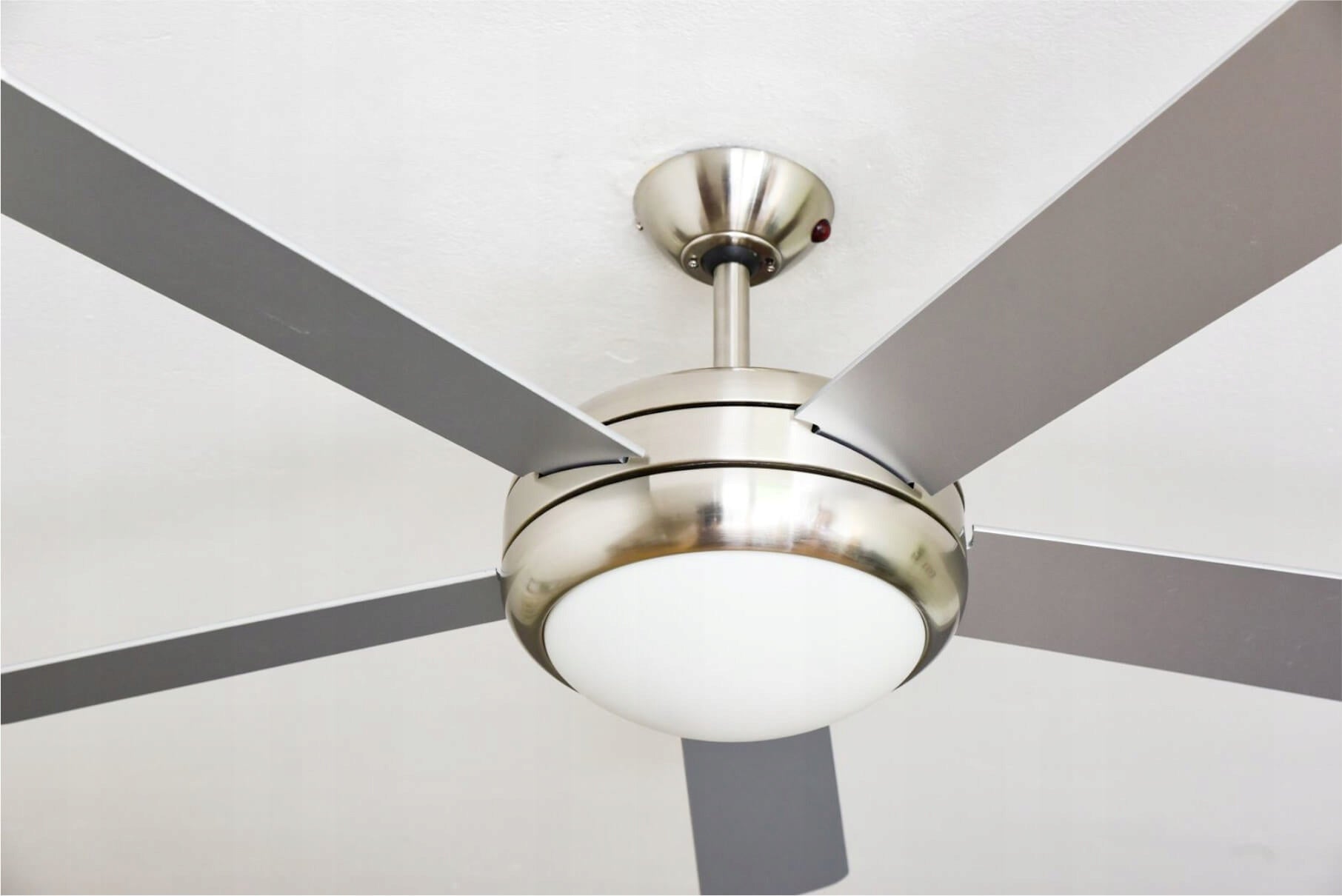 Ceiling fan Ursa silver/nut 132 cm Base width 132 cm