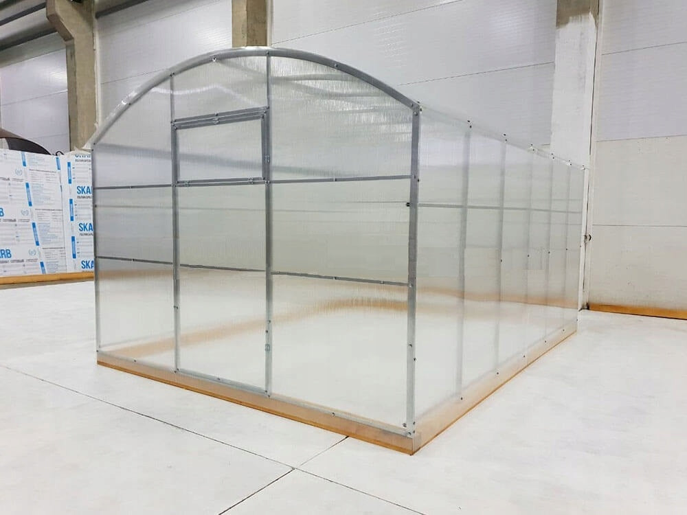 Certain Growing greenhouse polycarbonate 3x8 4mm 40x20 Length 8.01 m