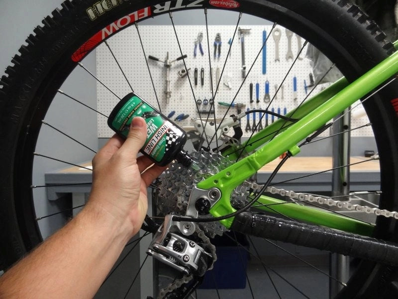 Chain oil Finish Line Cross Country WET synthetic 120 ml Manufacturer code 400-00-70_FL