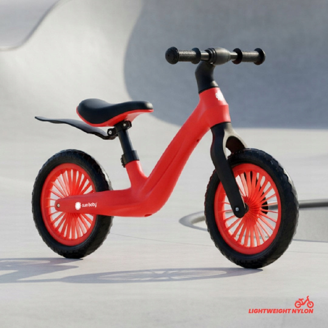 Children's Lightweight Balance Bike 2,5kg SPORT nylon Mudguard foam Model SPORTczerwony