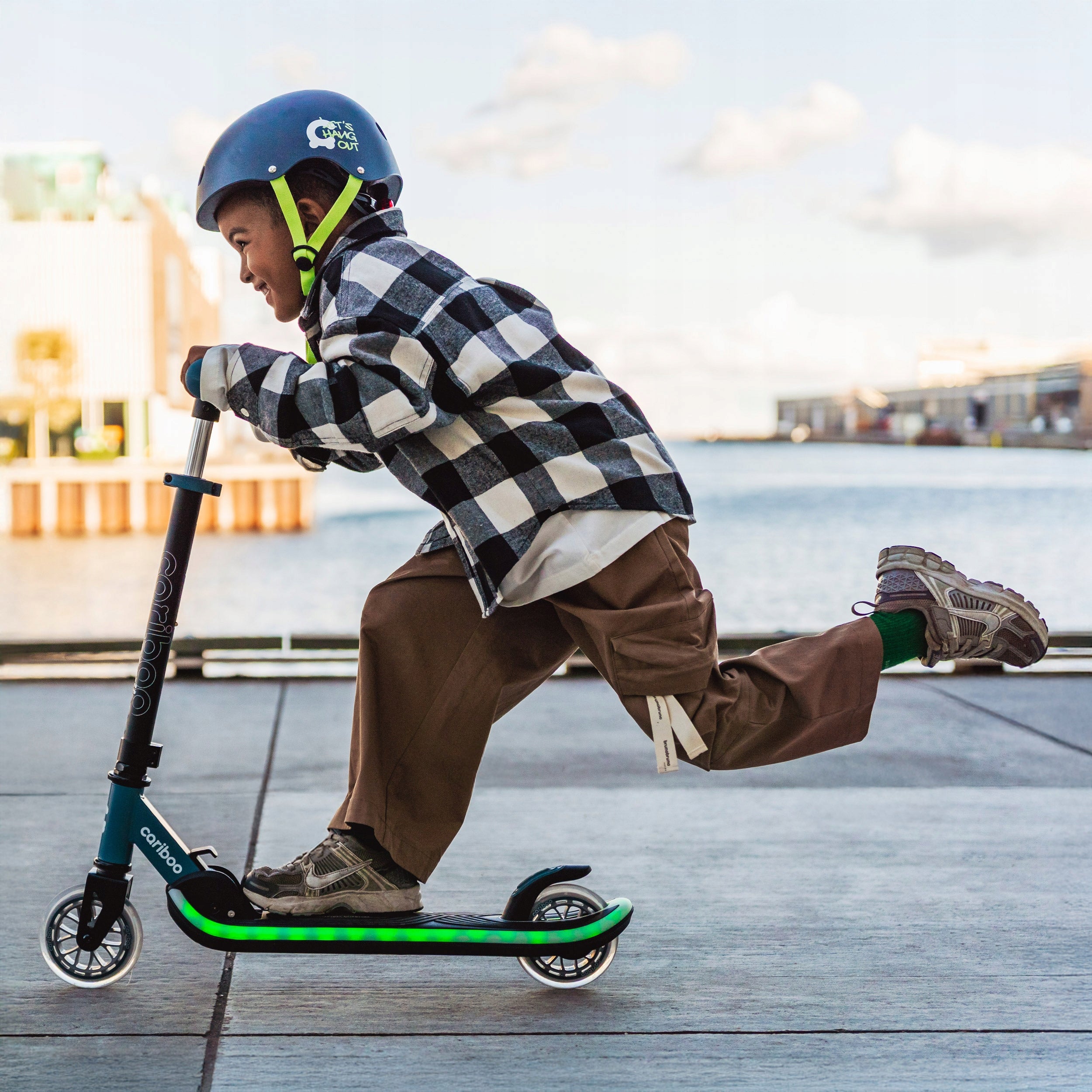 Children's scooter two-wheeled folding CARIBOO LEDstar LED backlight Manufacturer code CAR-LED-2WH-T