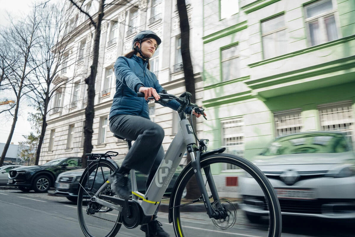 City electric bike Husqvarna Towner 2 Bosch 46cm 28'' 250W grey Maximum rated power electric bike (under 250W)