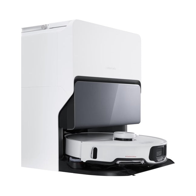 Cleaning robot Roborock S8 MaxV Ultra mopping cleaning station