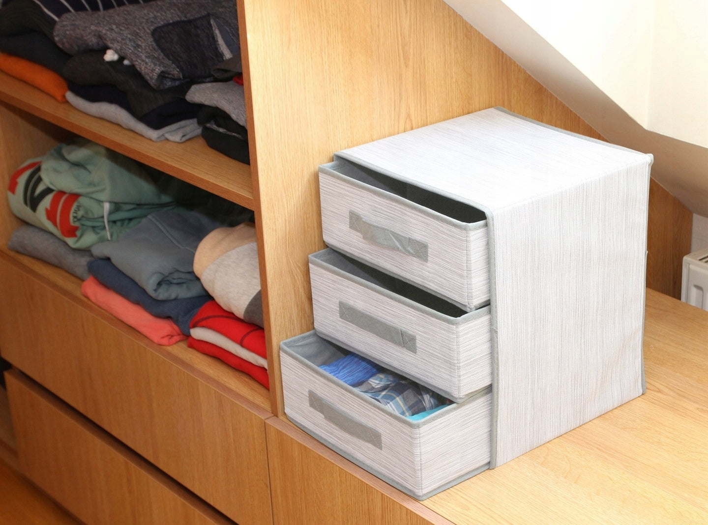Closet organizer with 3 drawers - for underwear, clothes, accessories Product weight with unit packaging 1.01 kg