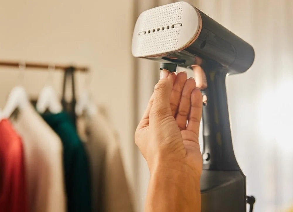 Clothes steamer (Steamer) BRAUN GS7077BK Functions vertical ironing steam function vertical steam ejection steam flow adjustment