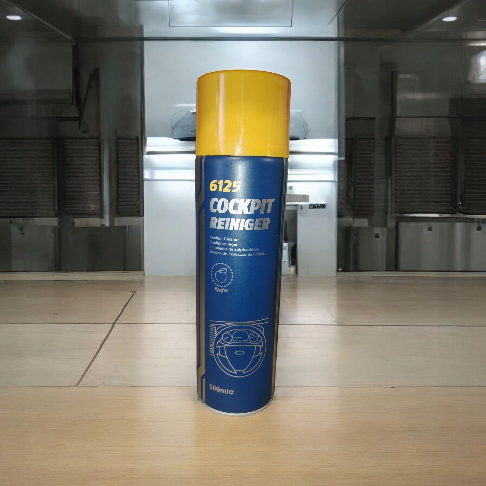 Cockpit cleaner MANNOL Apple 500 ml preparation for plastics Manufacturer's catalog number 6125