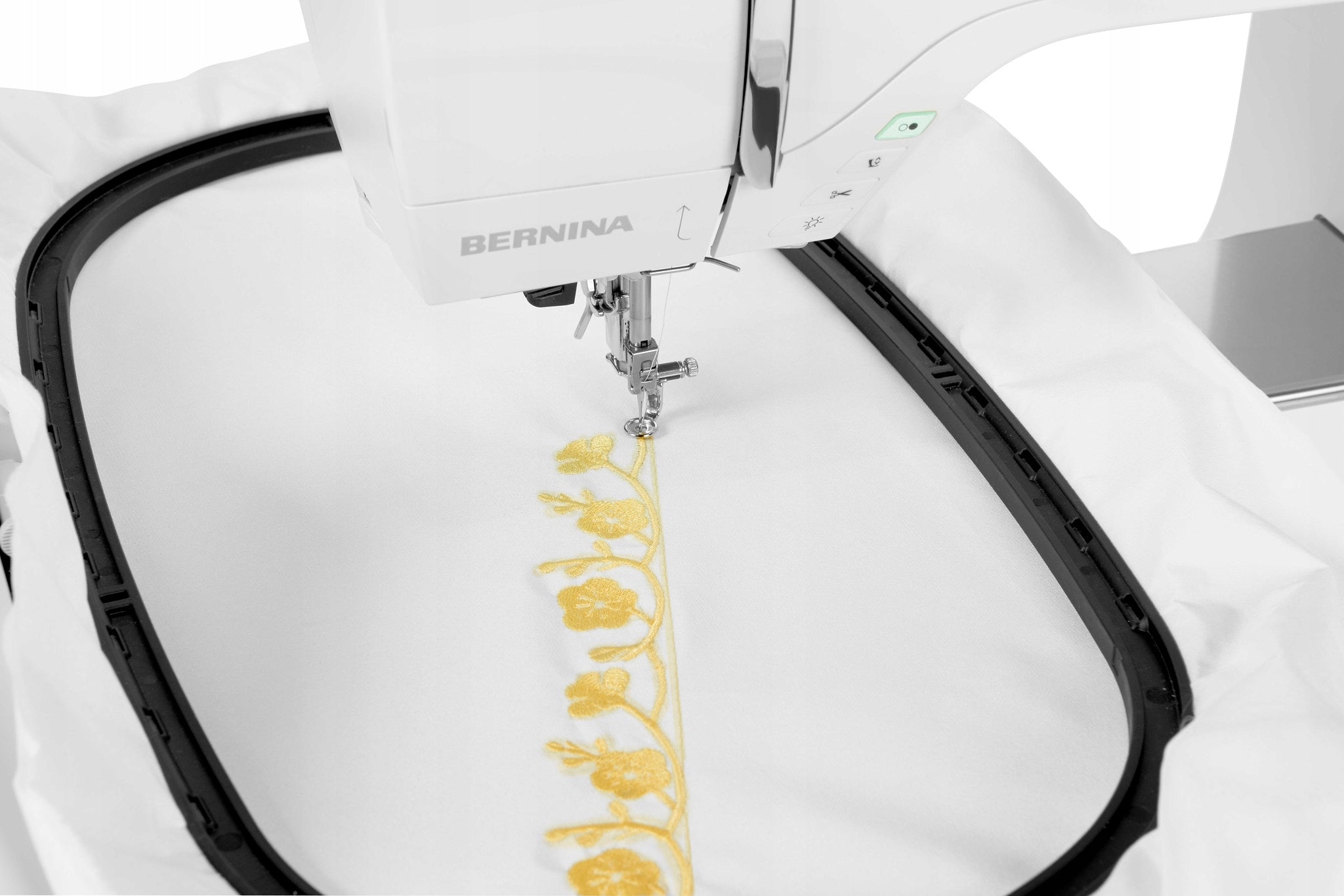 Computer embroidery machine BERNINA B700 - Embroidery 40x21cm, speed 1000 injections/min Hook other